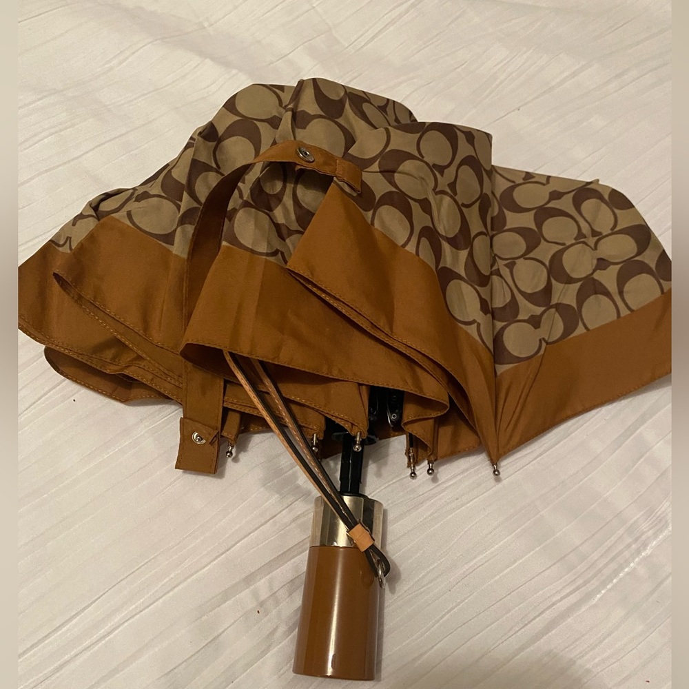 Coach umbrella